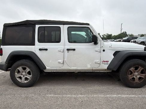 Used 2021 Jeep Wrangler Unlimited Sport AWD/4WD image 4