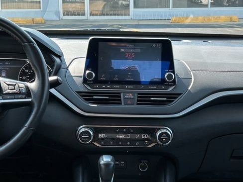 Used 2019 Nissan Altima 2.5 SV FWD image 23