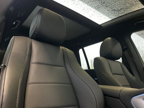 New 2026 Mercedes-Benz GLS 450 4MATIC image 32