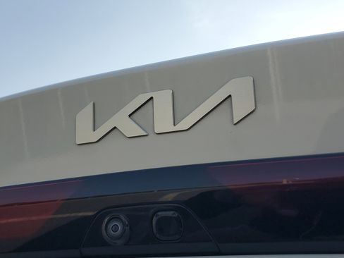 Used 2025 Kia K5 LXS FWD image 8