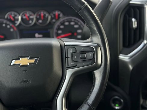 Used 2021 Chevrolet Silverado 1500 LT AWD/4WD image 22