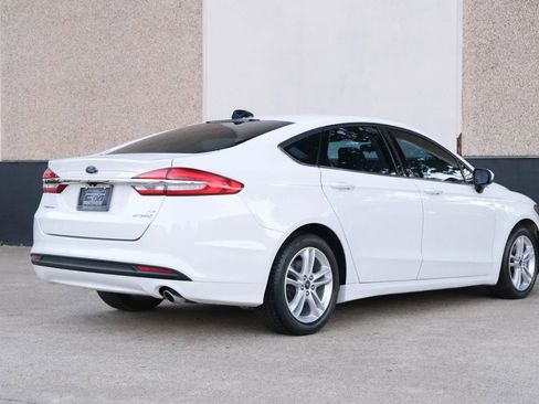 Used 2018 Ford Fusion SE image 14