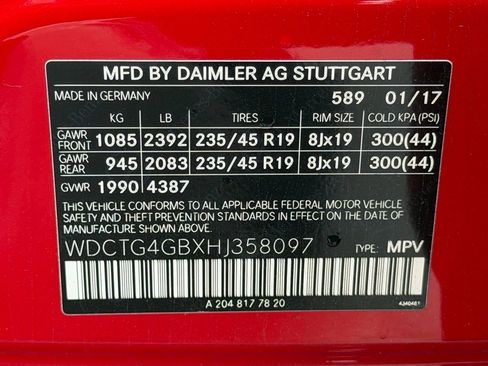 Used 2017 Mercedes-Benz GLA 250 4MATIC image 32