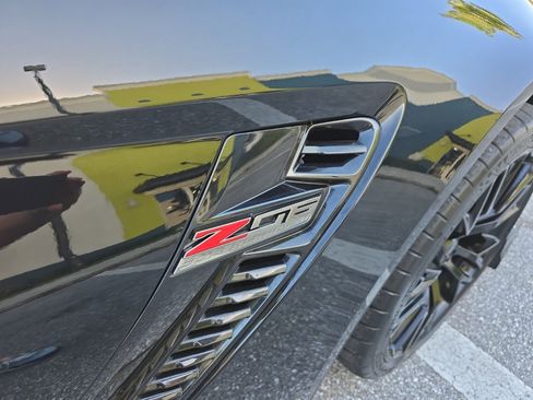 Used 2016 Chevrolet Corvette Z06 w/ 3LZ Preferred Equipment Group image 20