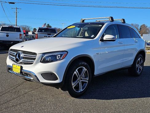 Used 2019 Mercedes-Benz GLC 350e 4MATIC image 3