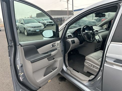 Used 2016 Honda Odyssey Touring Elite image 13