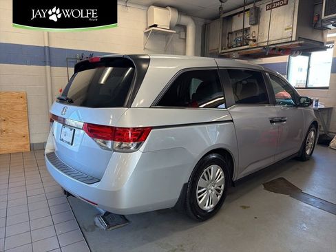 Used 2014 Honda Odyssey LX image 1