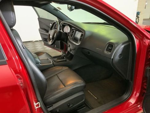 Used 2015 Dodge Charger SXT w/ Premium Group image 27