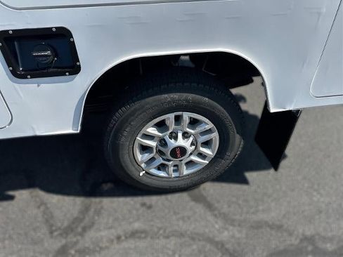 New 2025 GMC Sierra 2500 Pro w/ Convenience Package image 9