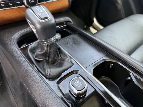 Used 2022 Volvo XC90 T6 Momentum w/ Climate Package image 29