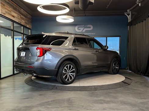 Used 2022 Ford Explorer ST-Line w/ Class IV Trailer Tow Package image 3