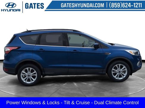 Used 2018 Ford Escape SE AWD/4WD image 3