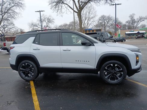 New 2026 Chevrolet Equinox RS image 3