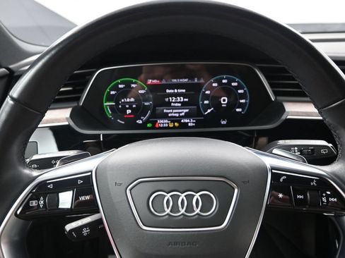 Used 2022 Audi e-tron Premium w/ Convenience Plus Package AWD/4WD image 15