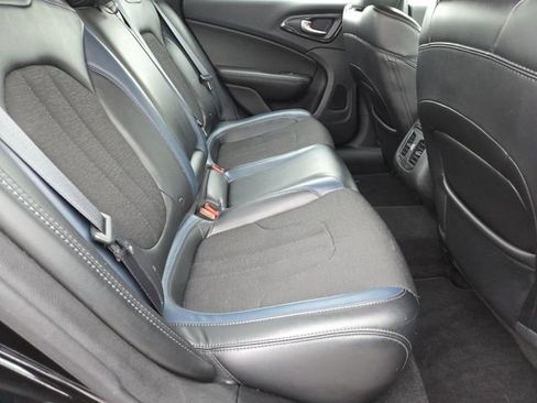 Used 2015 Chrysler 200 S w/ Comfort Group image 23