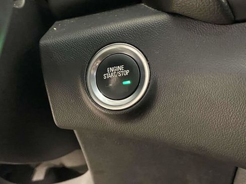 Used 2023 GMC Terrain SLT image 9