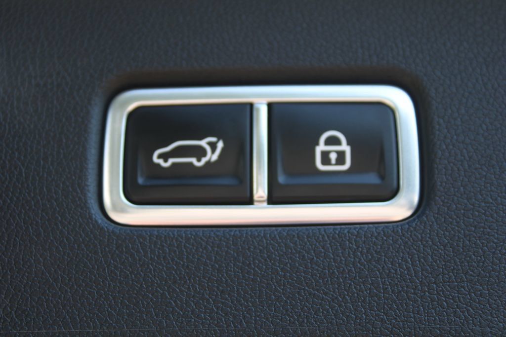 Certified 2023 Kia Sorento SX AWD/4WD image 12