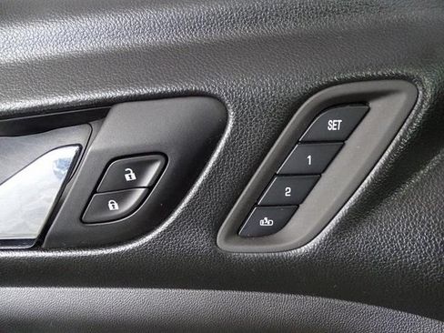 Used 2018 GMC Acadia Denali w/ Technology Package AWD/4WD image 39