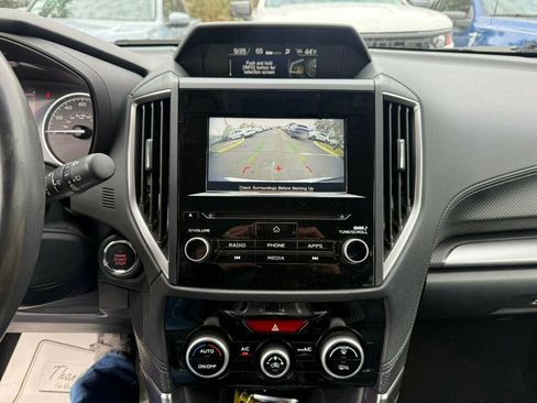 Used 2022 Subaru Forester Premium image 6