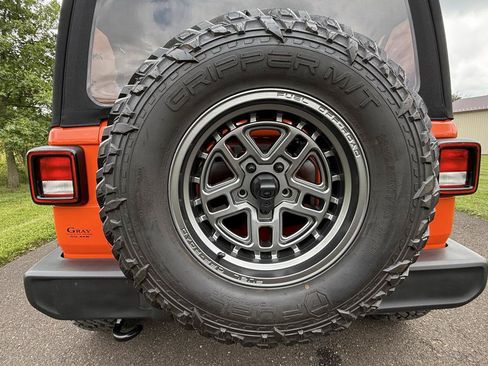 Used 2019 Jeep Wrangler Sport AWD/4WD image 62