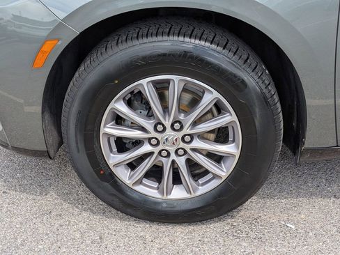 Used 2023 Buick Enclave Essence FWD image 11