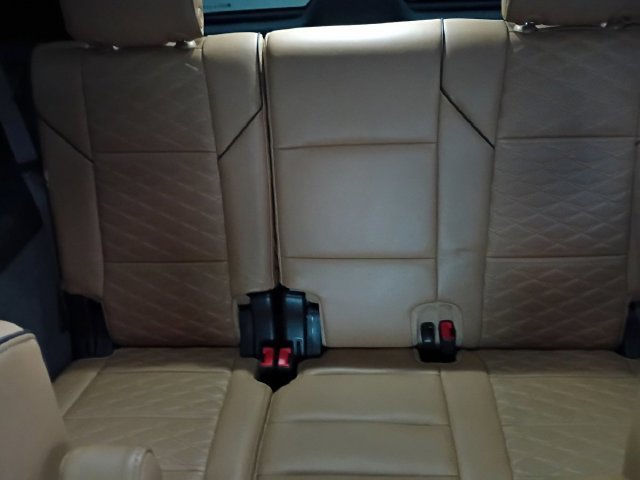 Used 2023 Cadillac Escalade Sport w/ LPO, ONYX Package AWD/4WD image 11