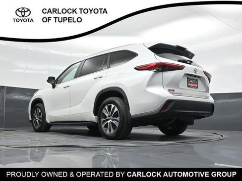 Used 2023 Toyota Highlander XLE AWD/4WD image 59