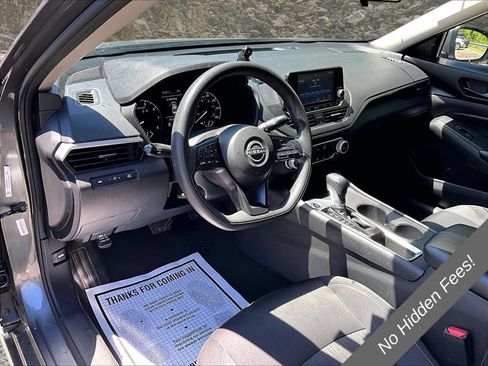 Used 2023 Nissan Altima 2.5 S FWD image 11