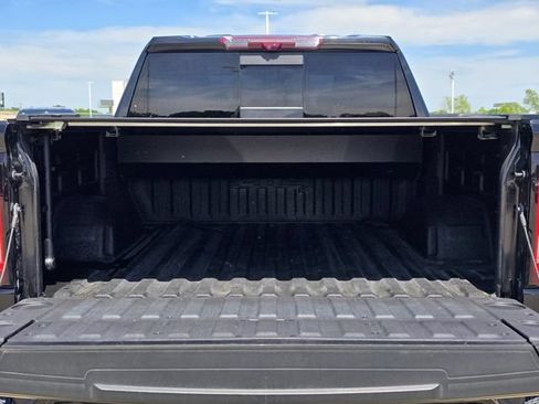 Used 2024 GMC Sierra 1500 AT4 w/ Technology Package AWD/4WD image 13
