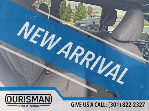 Used 2025 Subaru Forester Premium image 12