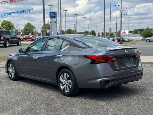 Used 2019 Nissan Altima 2.5 S FWD image 3