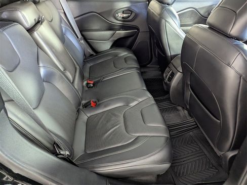 Used 2020 Jeep Cherokee Limited image 33