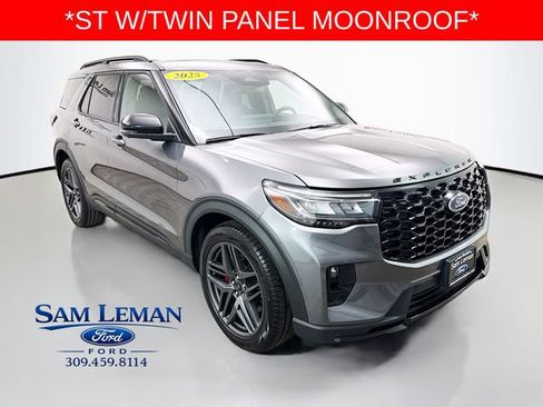 Used 2025 Ford Explorer ST AWD/4WD image 1