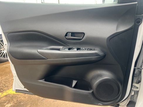 Used 2022 Nissan Kicks S FWD image 19
