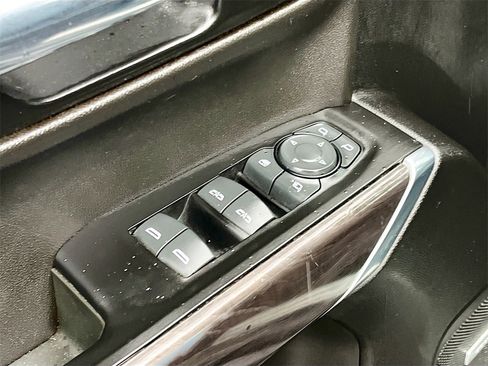 Used 2022 Chevrolet Silverado 1500 LTZ w/ Technology Package image 18