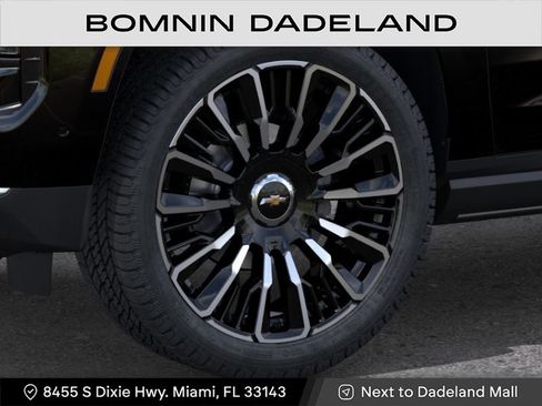 New 2026 Chevrolet Suburban High Country AWD/4WD image 9