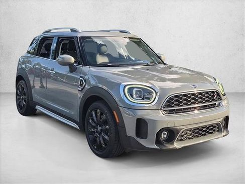 Used 2022 MINI Cooper Countryman S w/ Storage Package FWD image 3