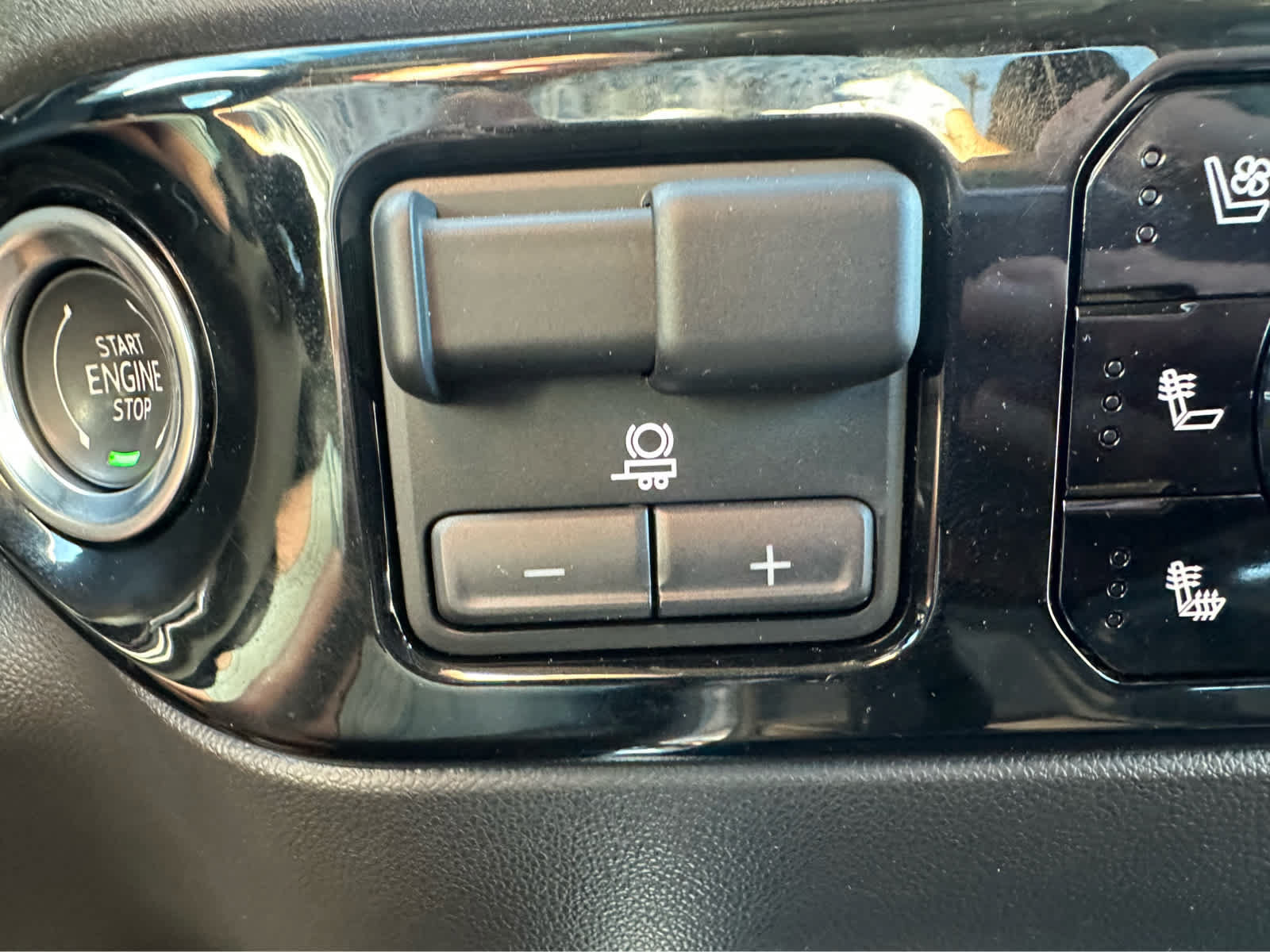 Used 2025 GMC Sierra 1500 SLT w/ SLT Premium Package AWD/4WD image 25