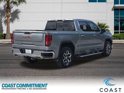Used 2023 GMC Sierra 1500 SLT w/ SLT Premium Package AWD/4WD image 6