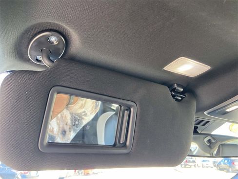 Used 2025 Toyota Camry SE image 28