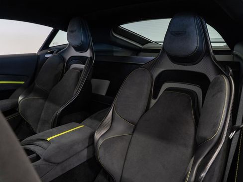 Used 2023 Aston Martin V8 Vantage F1 Edition image 4