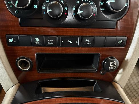 Used 2005 Jeep Grand Cherokee Limited image 21