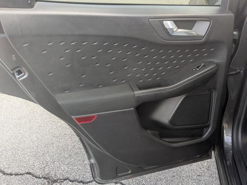 Used 2020 Ford Escape SE FWD image 27