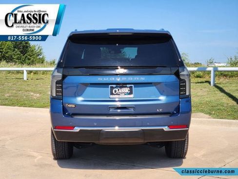 Used 2025 Chevrolet Suburban LT w/ Comfort Package AWD/4WD image 9