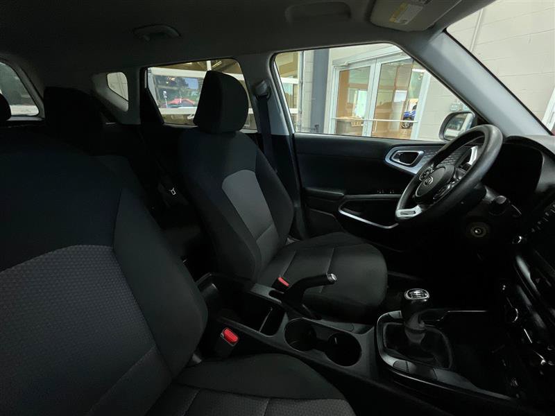 Used 2020 Kia Soul LX FWD image 29