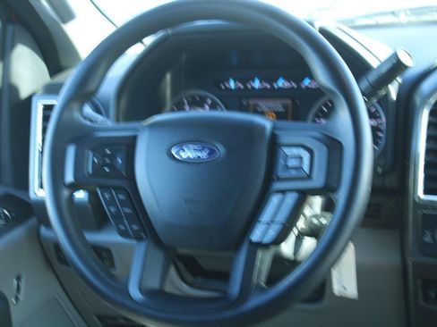 Used 2017 Ford F250 XLT w/ FX4 Off-Road Package image 15