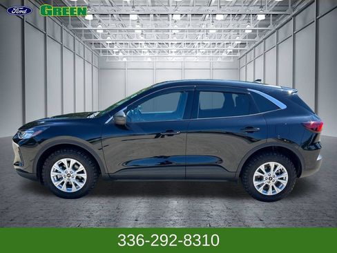 Used 2024 Ford Escape Active w/ Tech Pack #1 AWD/4WD image 2