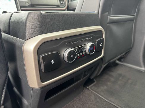 Used 2023 Ford Expedition Max Limited AWD/4WD image 28