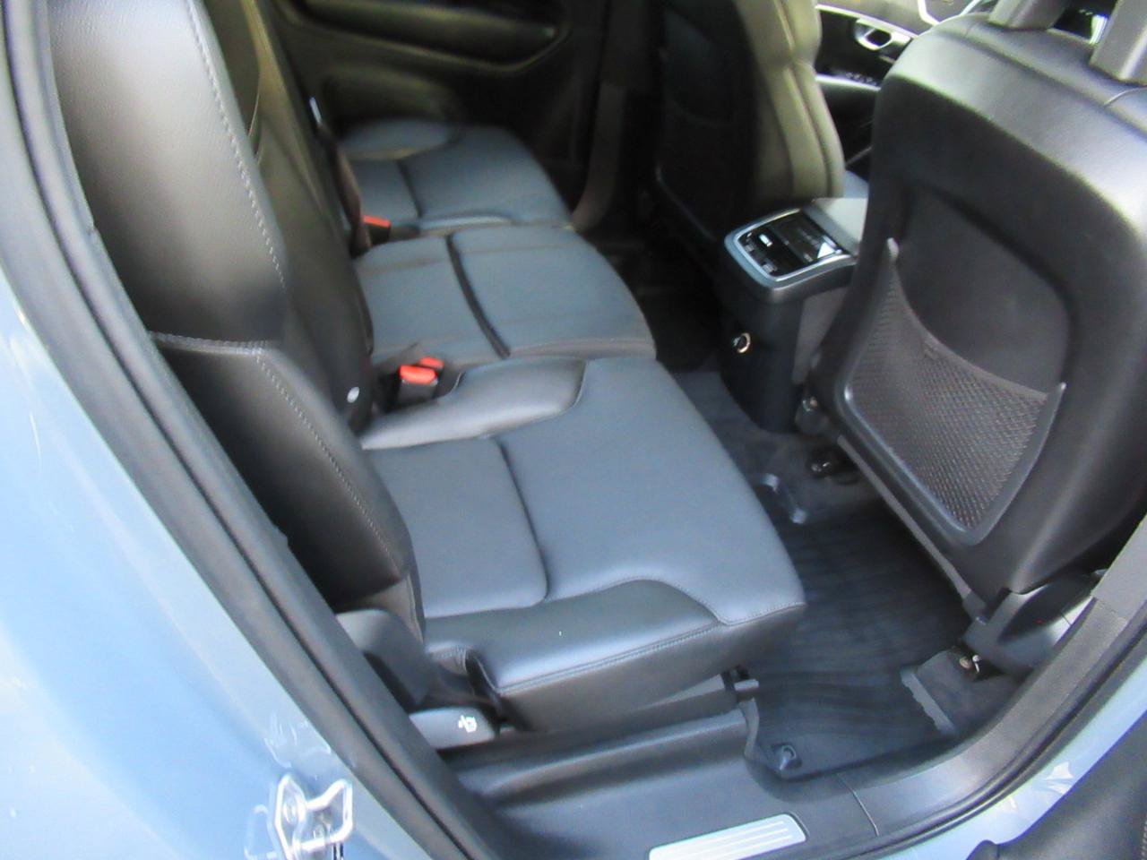 Used 2020 Volvo XC90 T5 Momentum AWD/4WD image 19