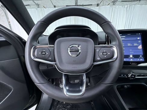 Used 2023 Volvo XC40 Recharge Plus AWD/4WD image 27
